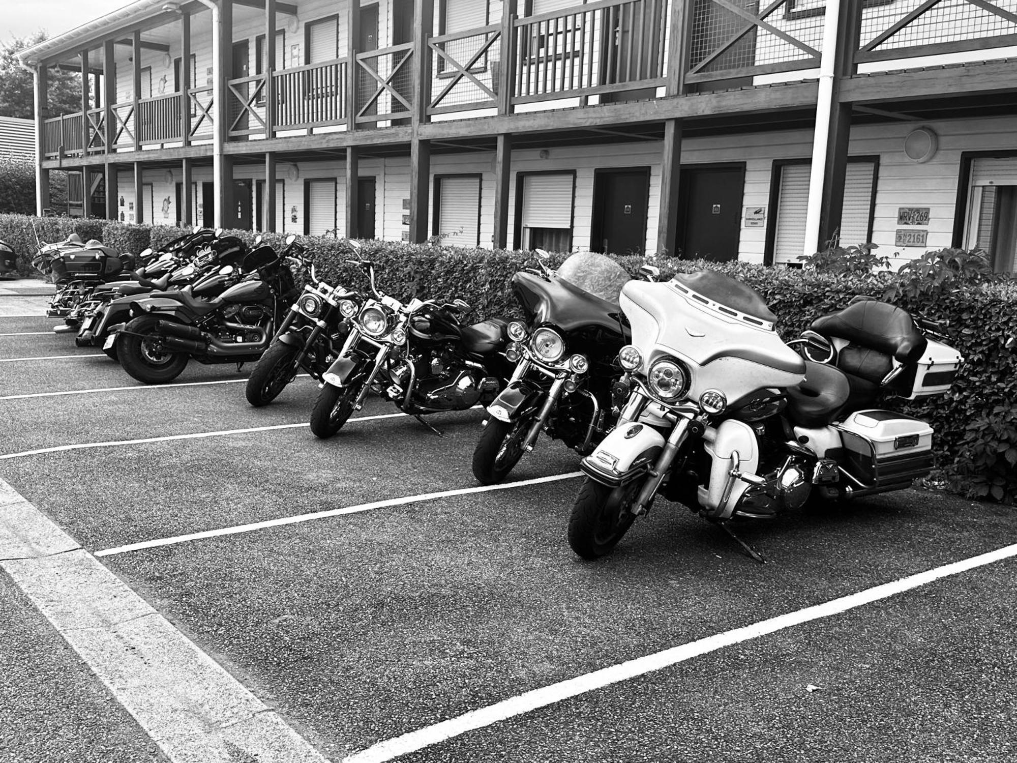 Everhotel De Tarbes-Ibos エクステリア 写真
