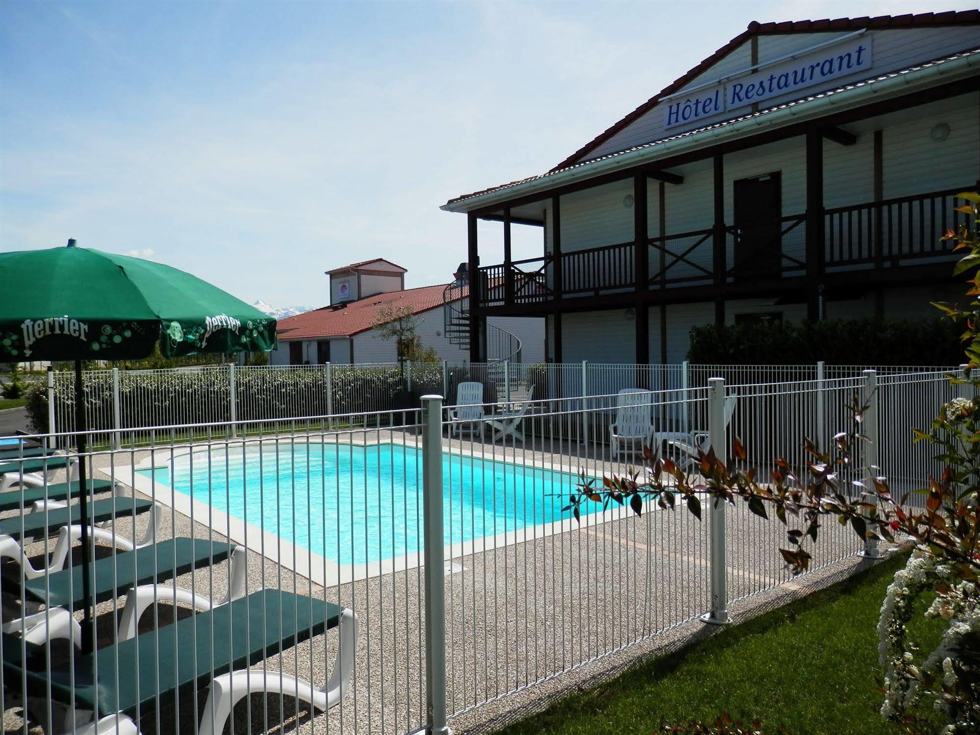 Everhotel De Tarbes-Ibos エクステリア 写真