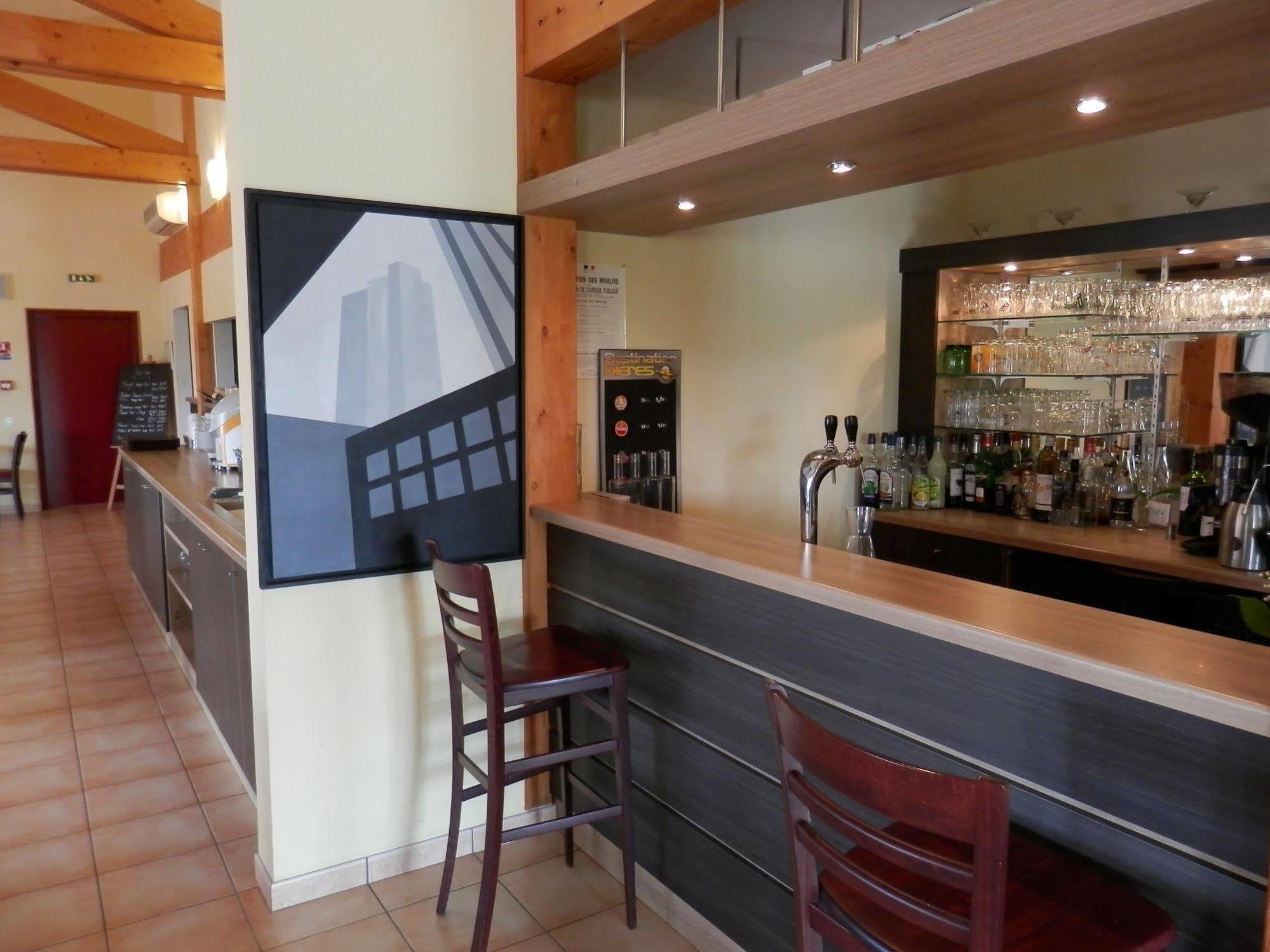 Everhotel De Tarbes-Ibos エクステリア 写真